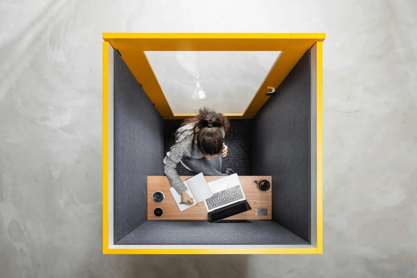 meavo-soho-phonebooth-topview