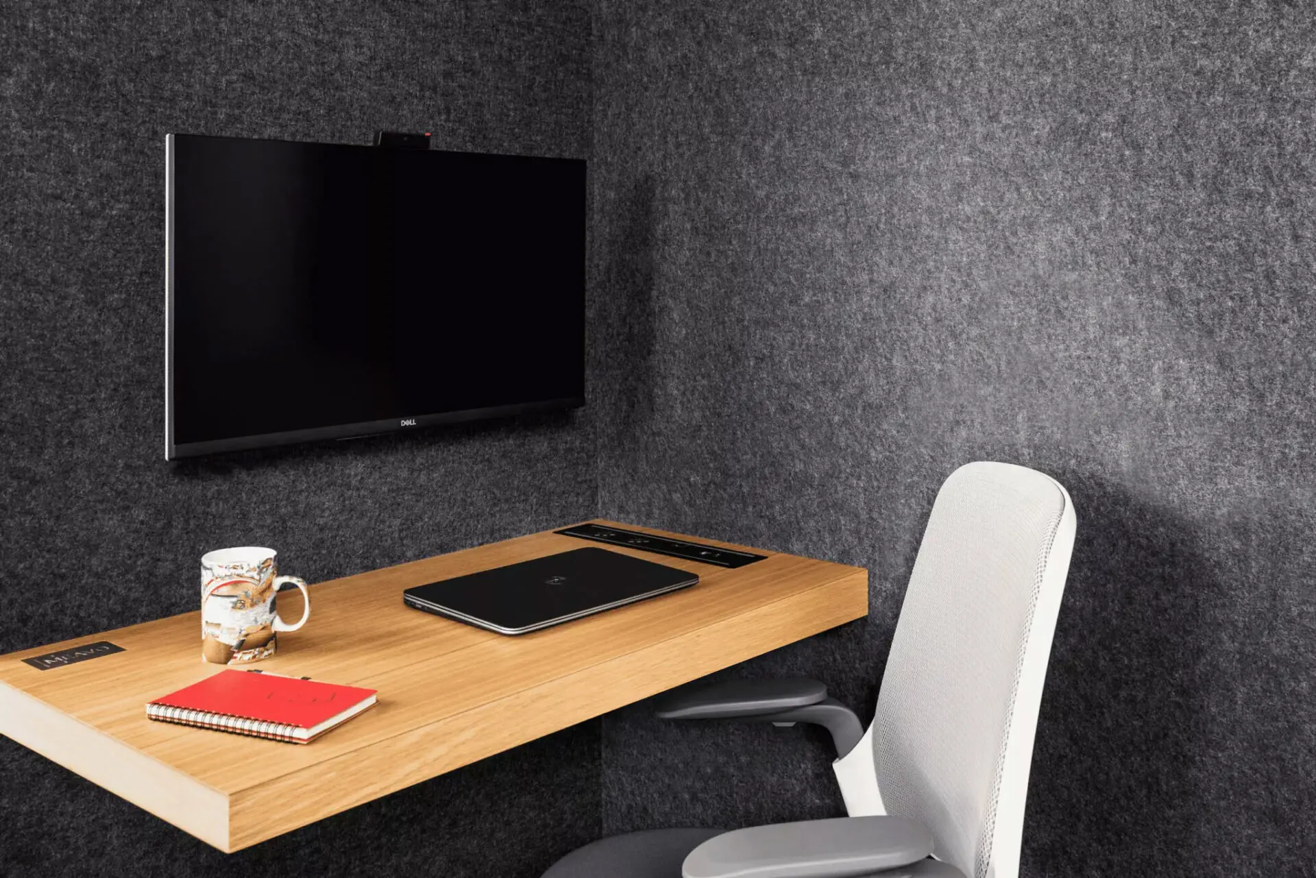 soho-workstation-interior-2048x1366 B